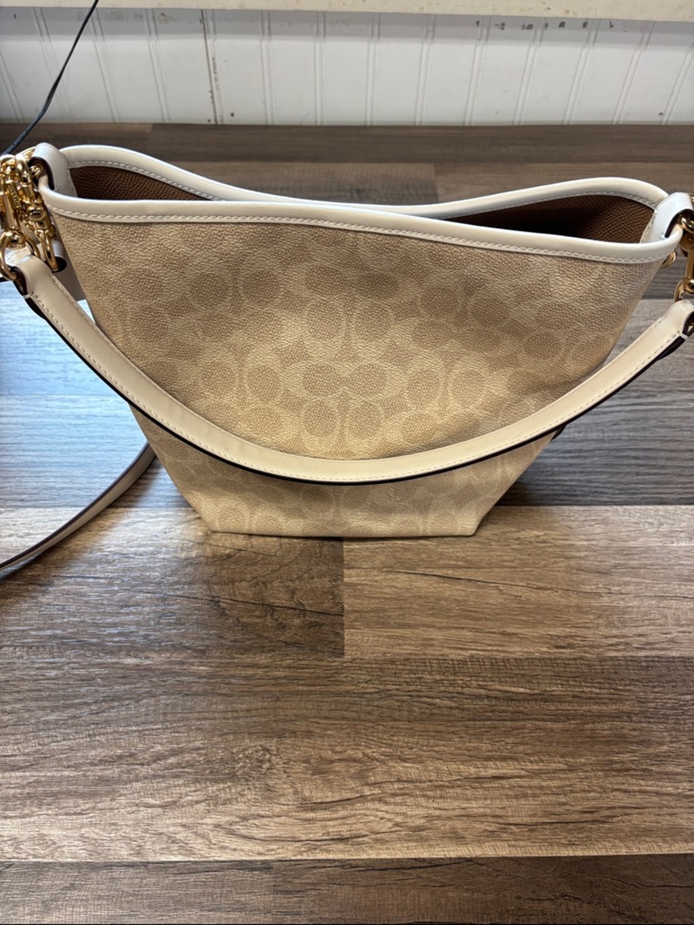 LIKE NEW Coach City Bucket Bag in Signature Canvas - Picture 12 of 13